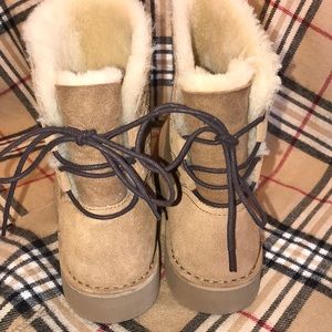 UGG Naiyah Lace back boot